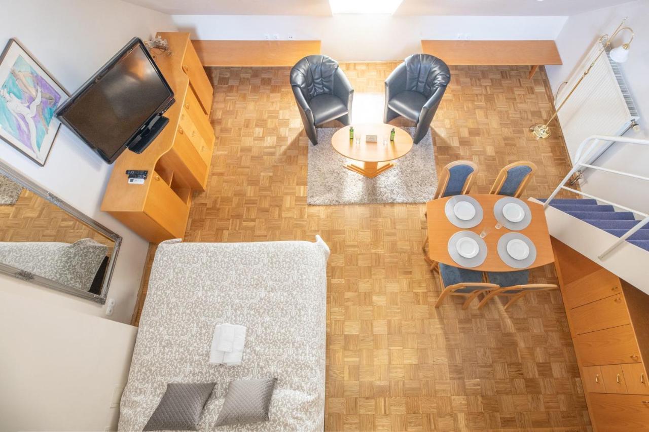 Apartments Vila Golf - Flucher Turizem 로가스카슬라티나 외부 사진