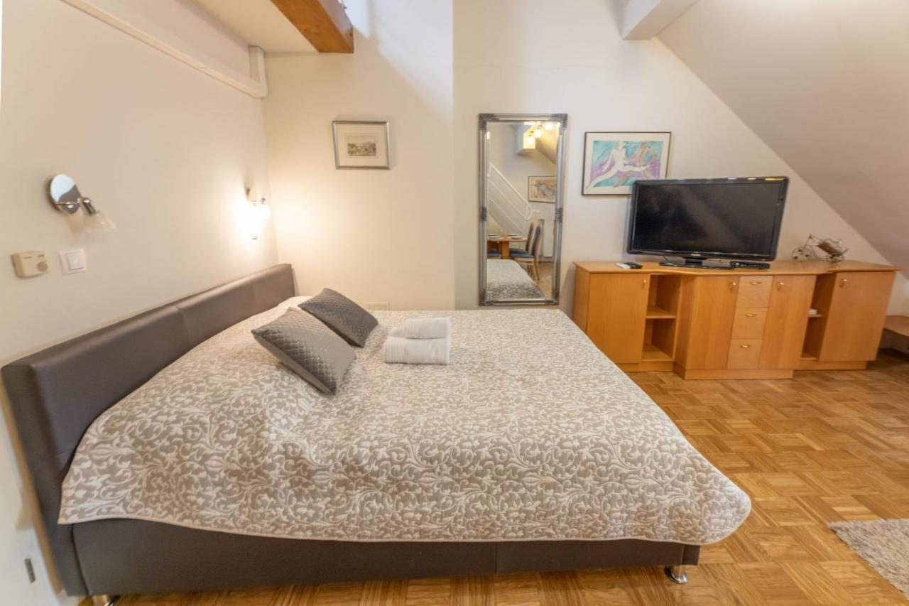 Apartments Vila Golf - Flucher Turizem 로가스카슬라티나 외부 사진