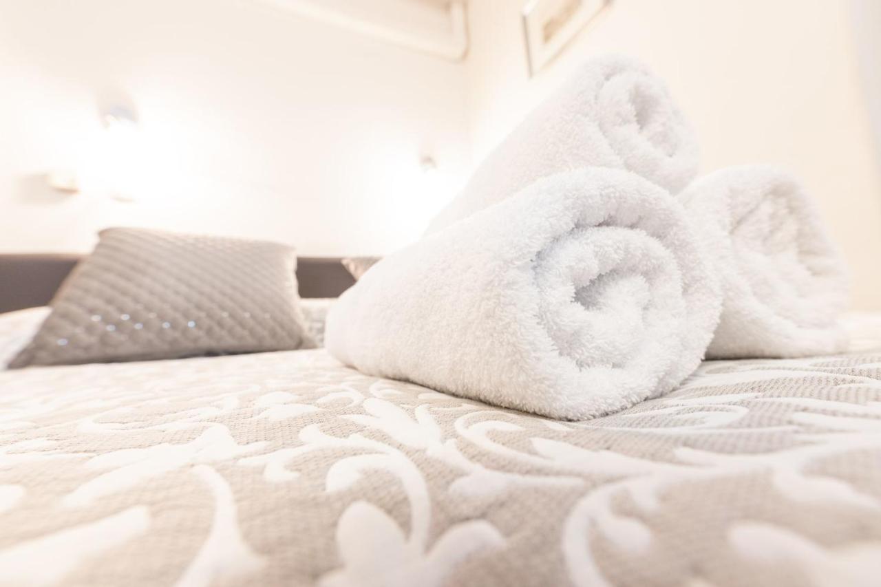 Apartments Vila Golf - Flucher Turizem 로가스카슬라티나 외부 사진
