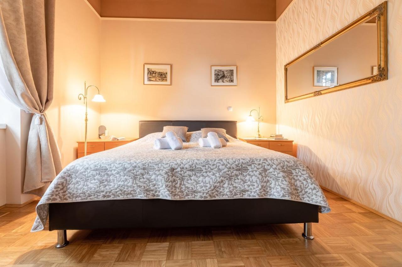 Apartments Vila Golf - Flucher Turizem 로가스카슬라티나 외부 사진