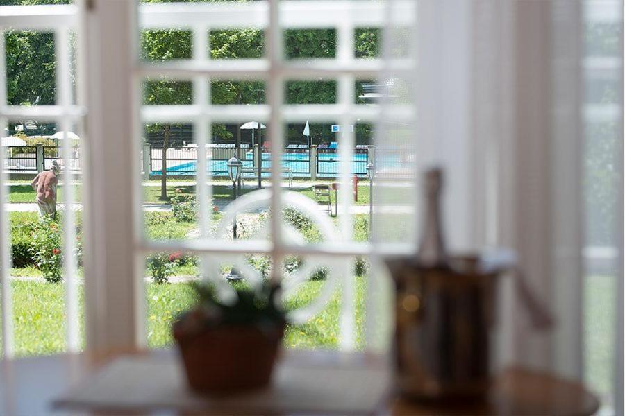 Apartments Vila Golf - Flucher Turizem 로가스카슬라티나 외부 사진