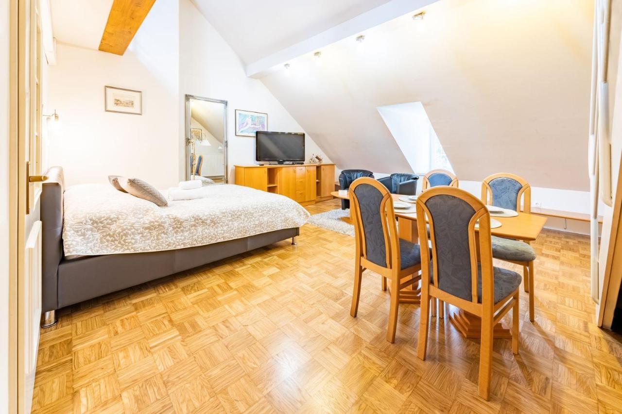 Apartments Vila Golf - Flucher Turizem 로가스카슬라티나 외부 사진