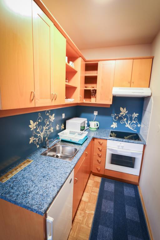 Apartments Vila Golf - Flucher Turizem 로가스카슬라티나 외부 사진