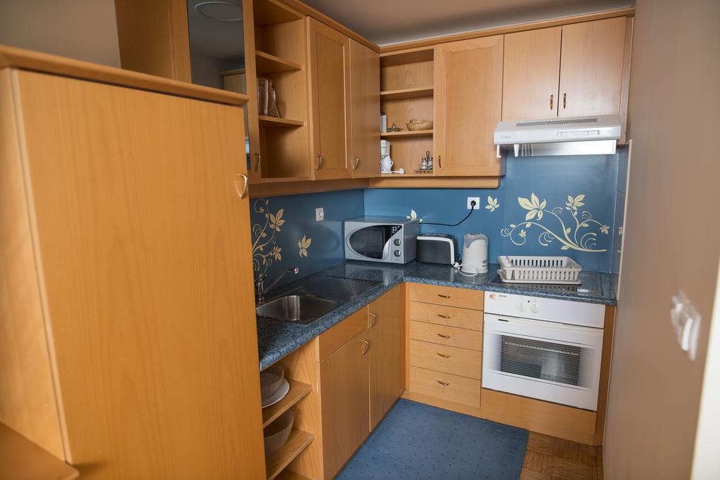Apartments Vila Golf - Flucher Turizem 로가스카슬라티나 외부 사진